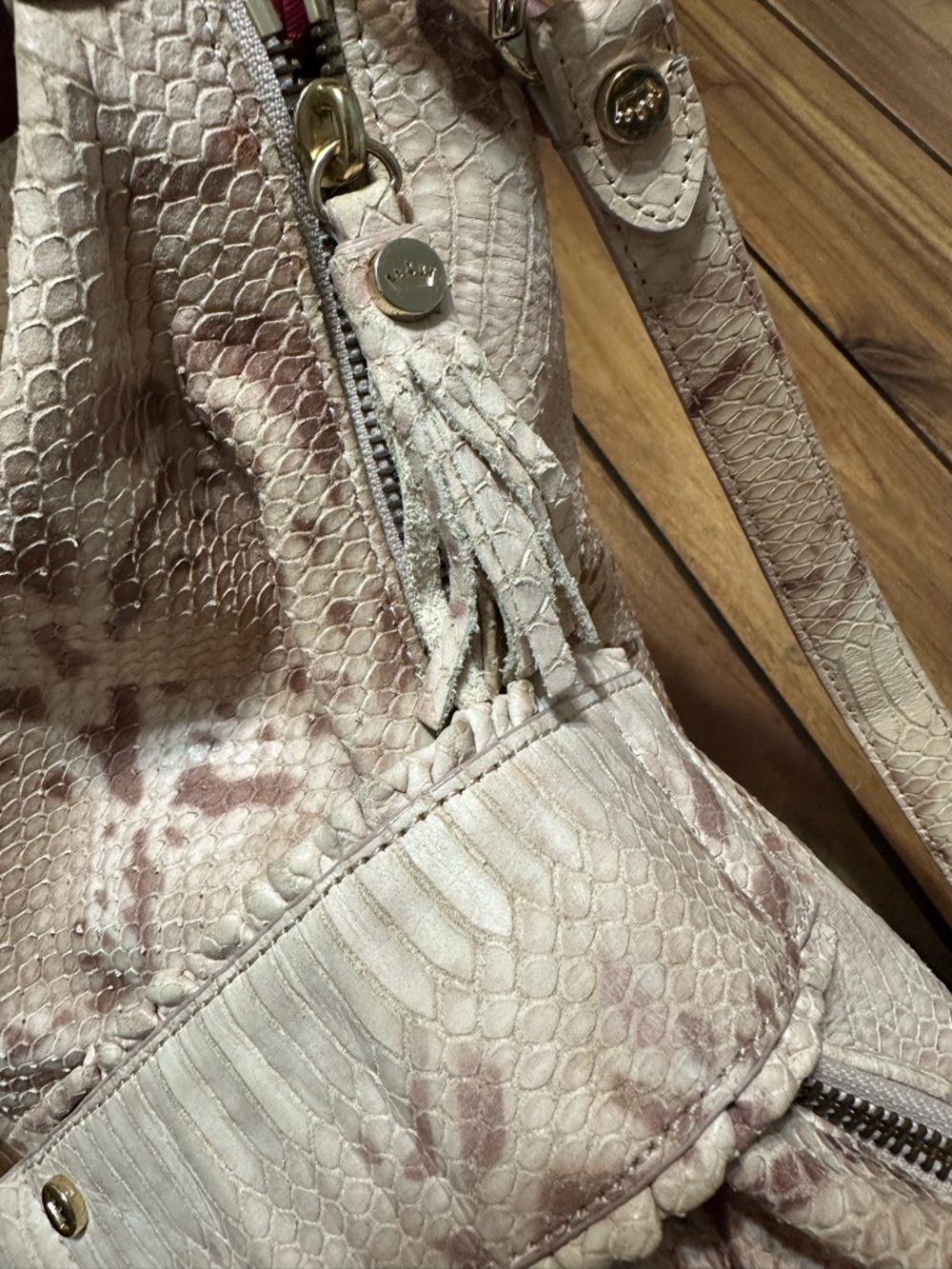Elaine Turner Beige Leather Snake-Print Shoulder Bag with Gold Ring - Picture 5 of 10